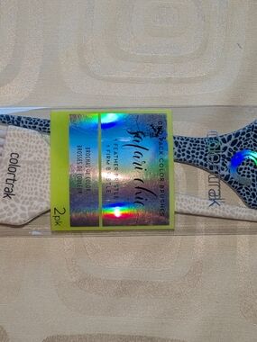 Colortrak Two-Pack Feather Bristle Color Brushes - Blue and White